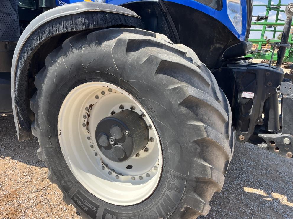 Image for 2018 New Holland T8.380