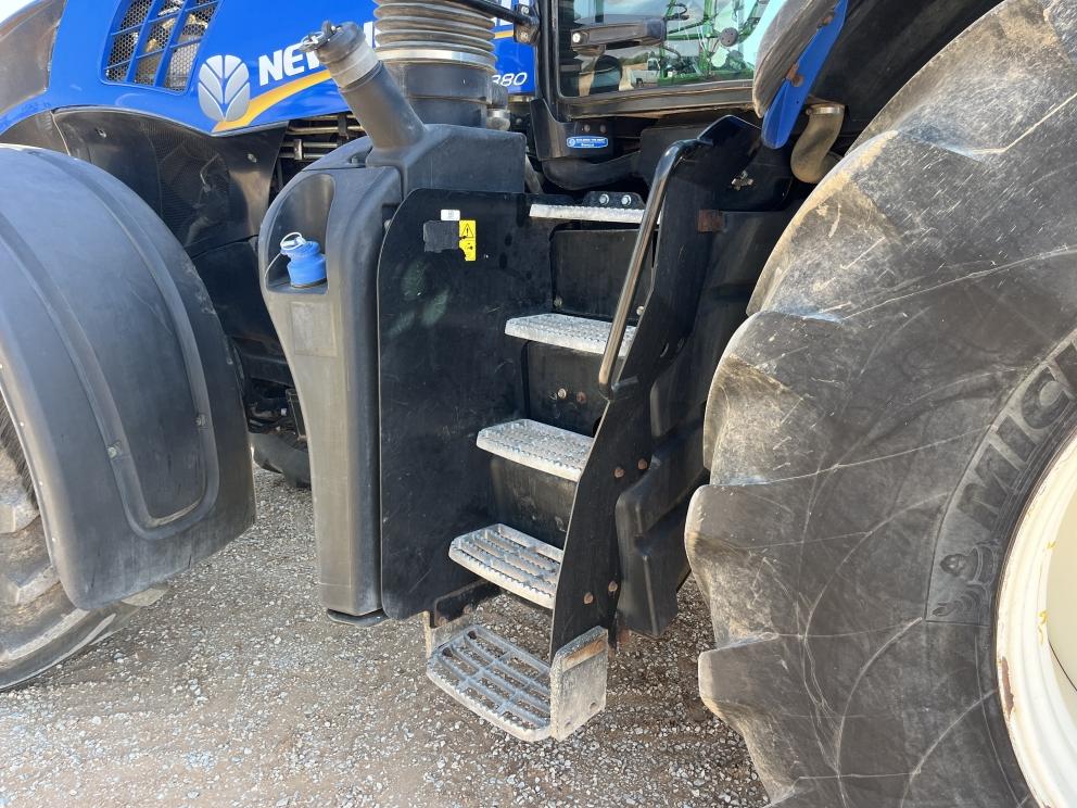 Image for 2018 New Holland T8.380