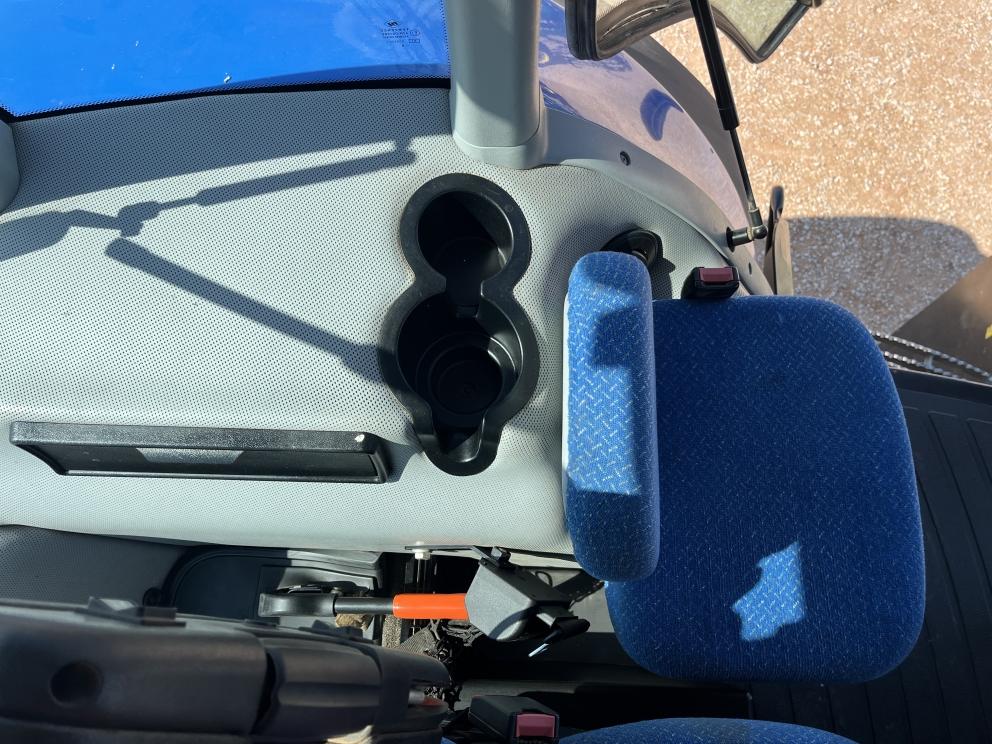 Image for 2018 New Holland T8.380