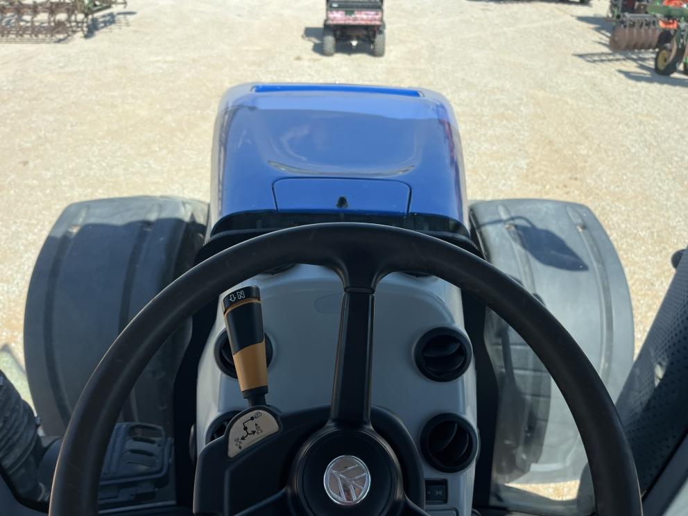 Image for 2018 New Holland T8.380