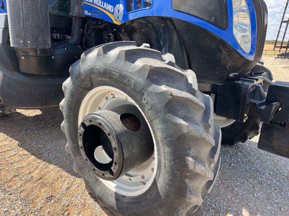 Image for 2015 New Holland T8.410