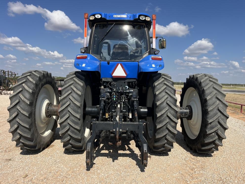 Image for 2015 New Holland T8.410