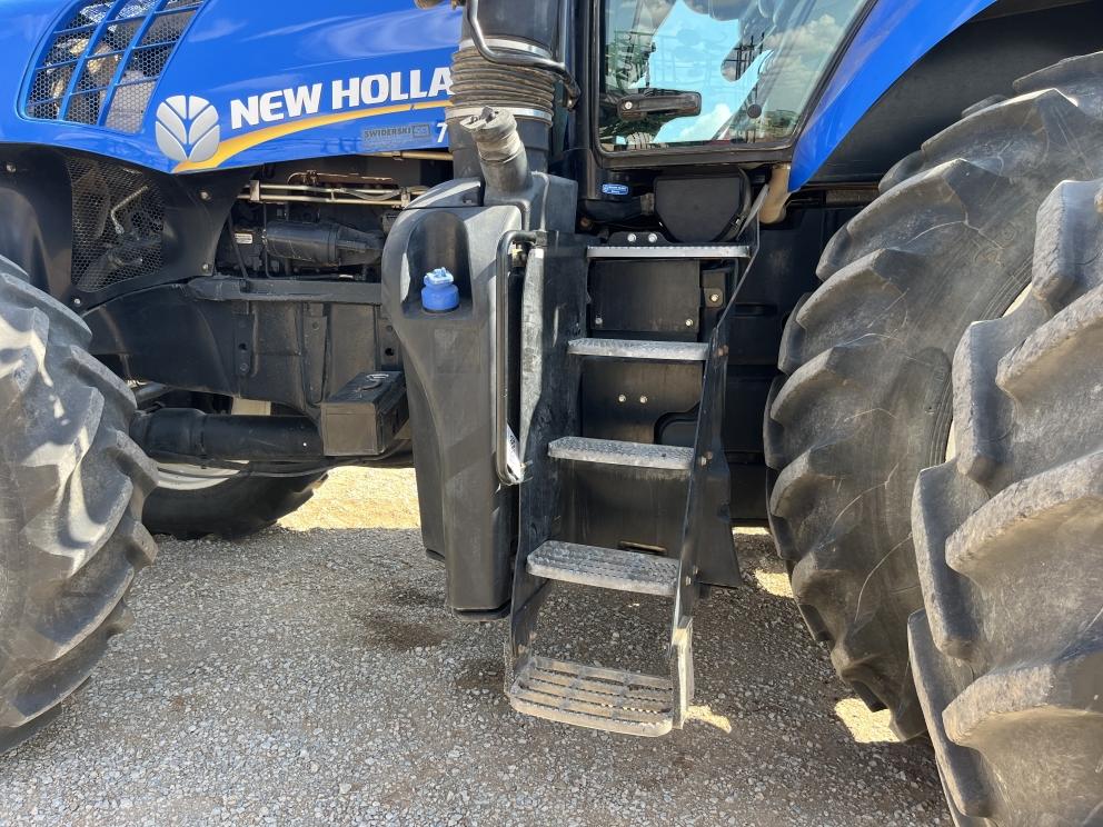Image for 2015 New Holland T8.410