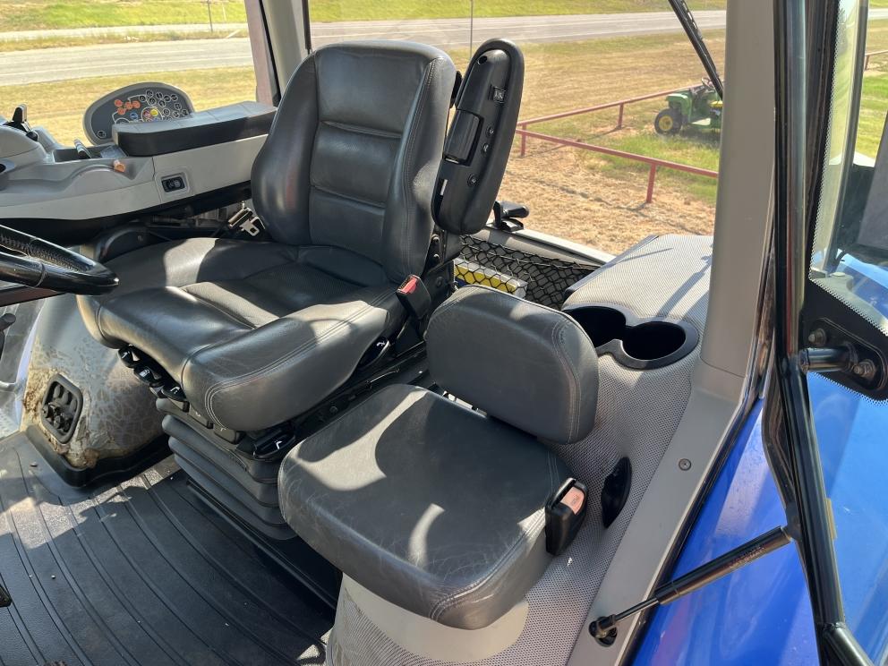 Image for 2015 New Holland T8.410