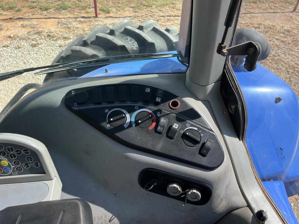 Image for 2015 New Holland T8.410