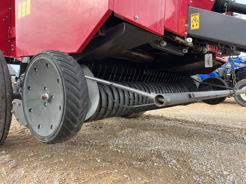 Image for 2017 Massey Ferguson 2946