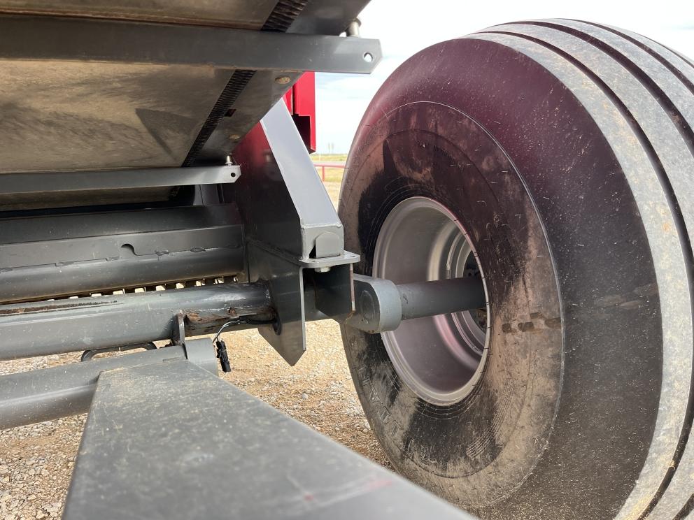 Image for 2017 Massey Ferguson 2946