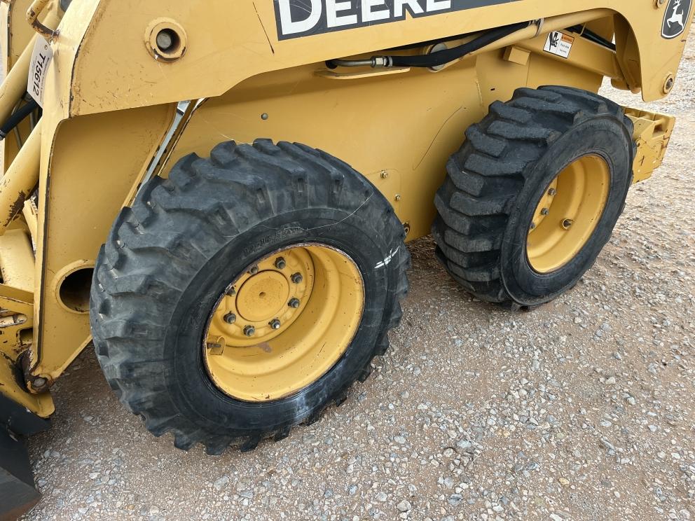 Image for 2006 John Deere 320