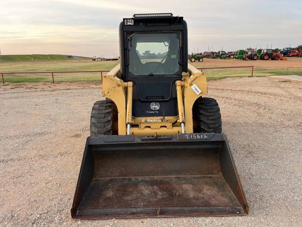 Image for 2006 John Deere 320