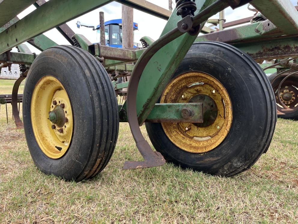 Image for John Deere 1010