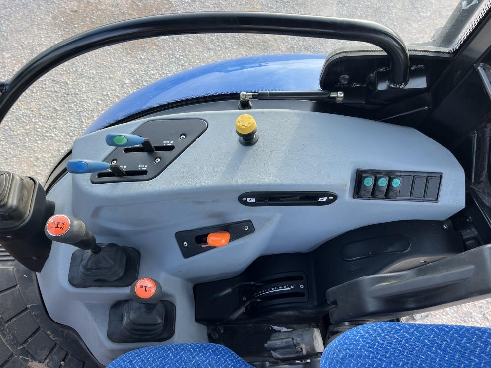 Image for 2020 New Holland WORKMASTER 120