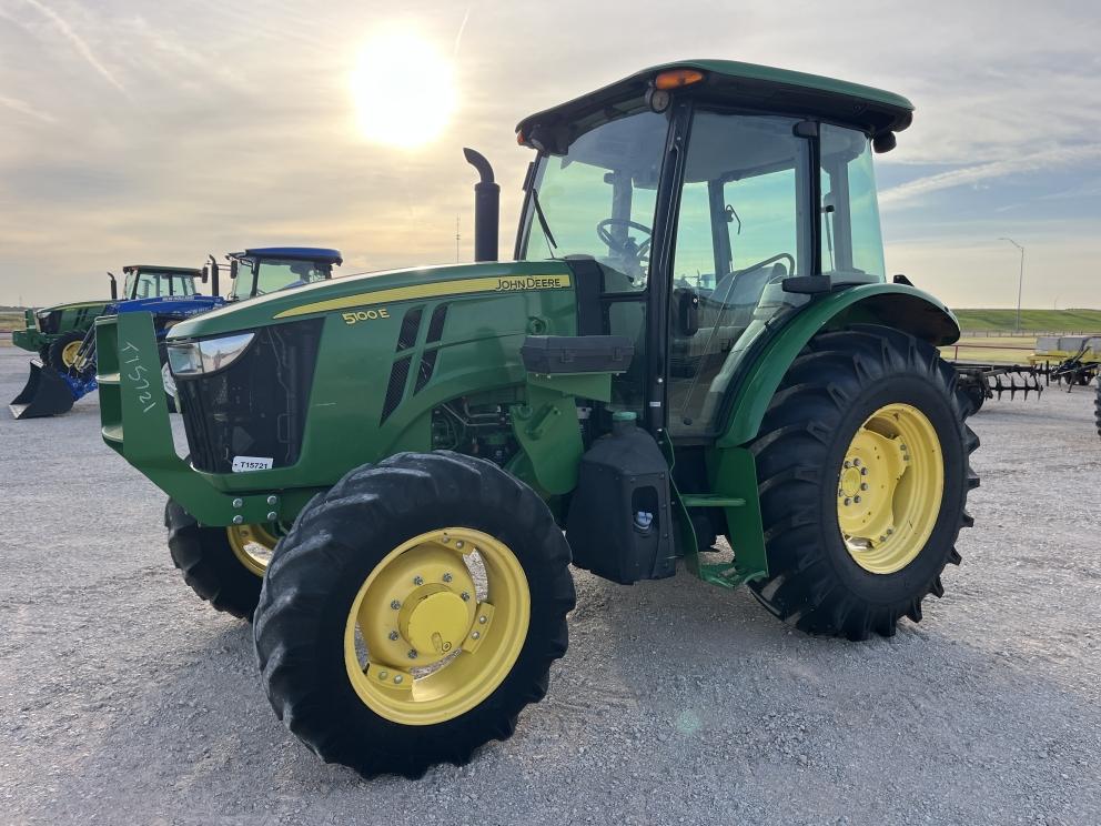 Image for 2018 John Deere 5100E