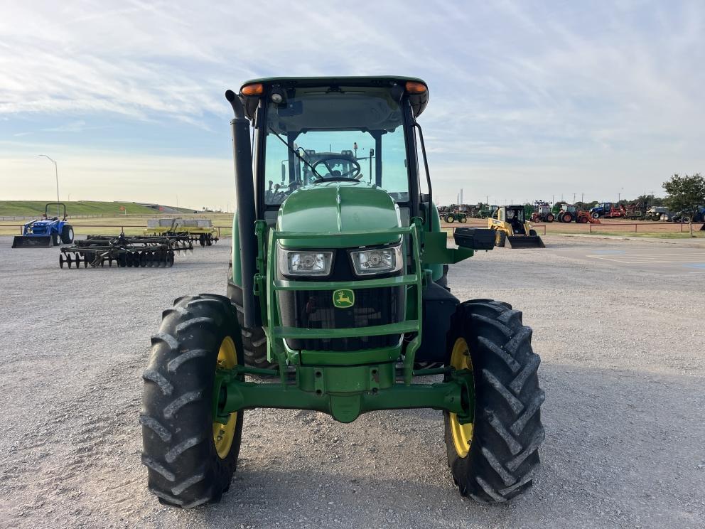 Image for 2018 John Deere 5100E