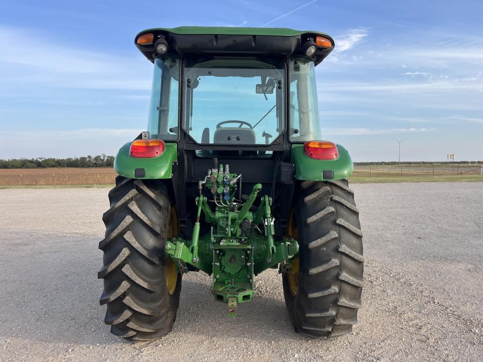 Image for 2018 John Deere 5100E