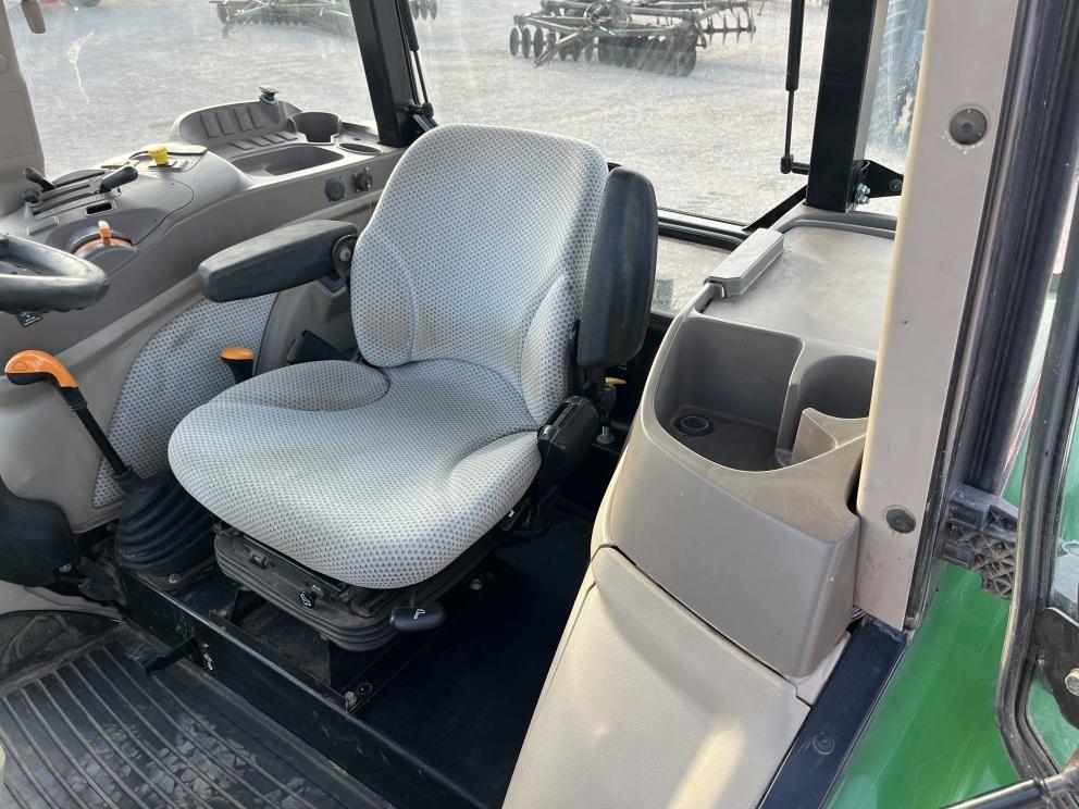 Image for 2018 John Deere 5100E