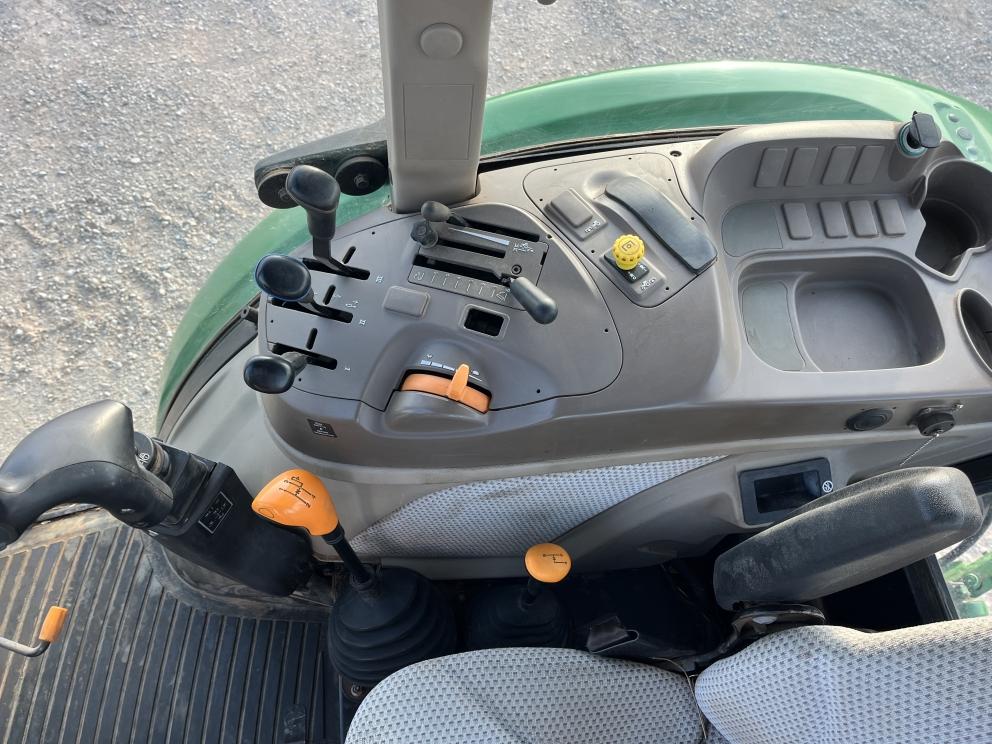 Image for 2018 John Deere 5100E