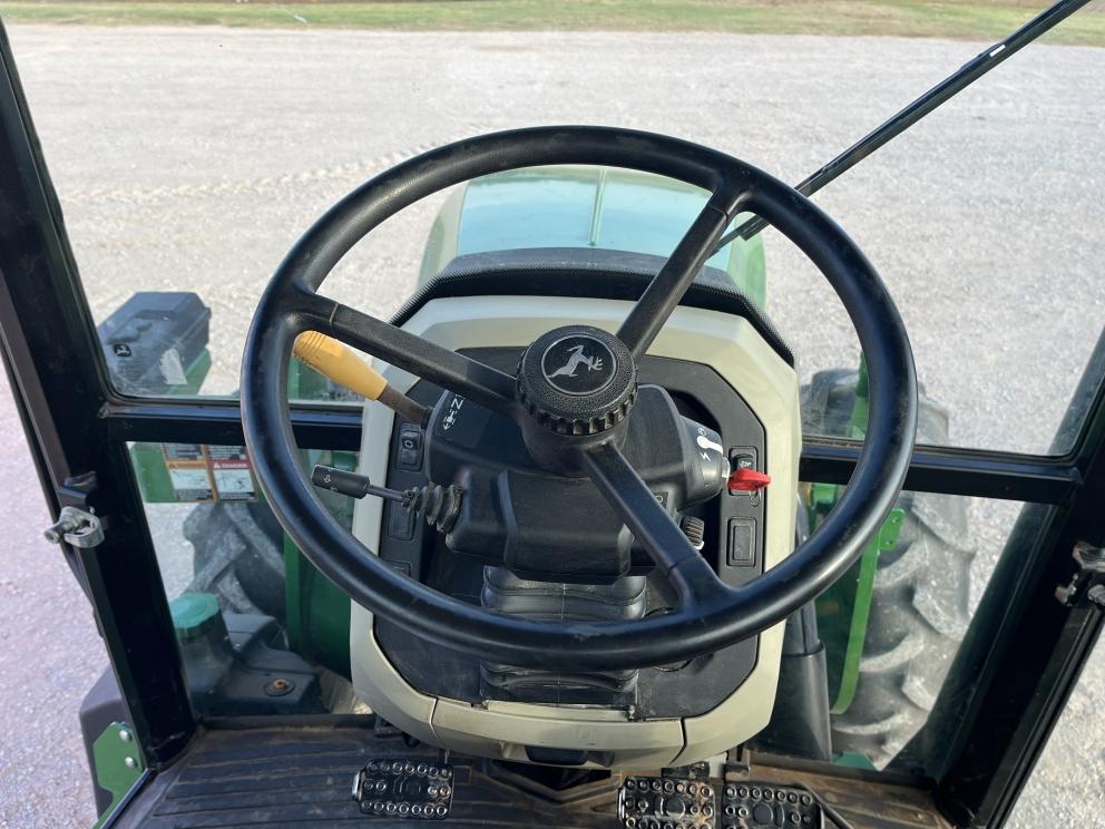 Image for 2018 John Deere 5100E