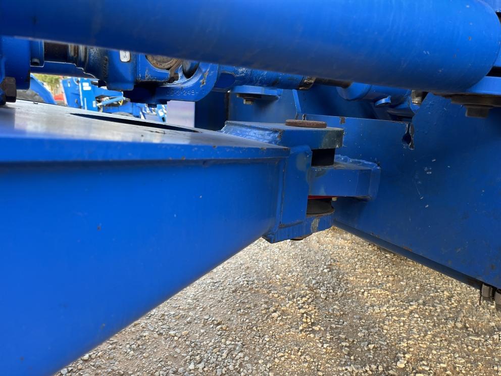 Image for 2001 New Holland 9484