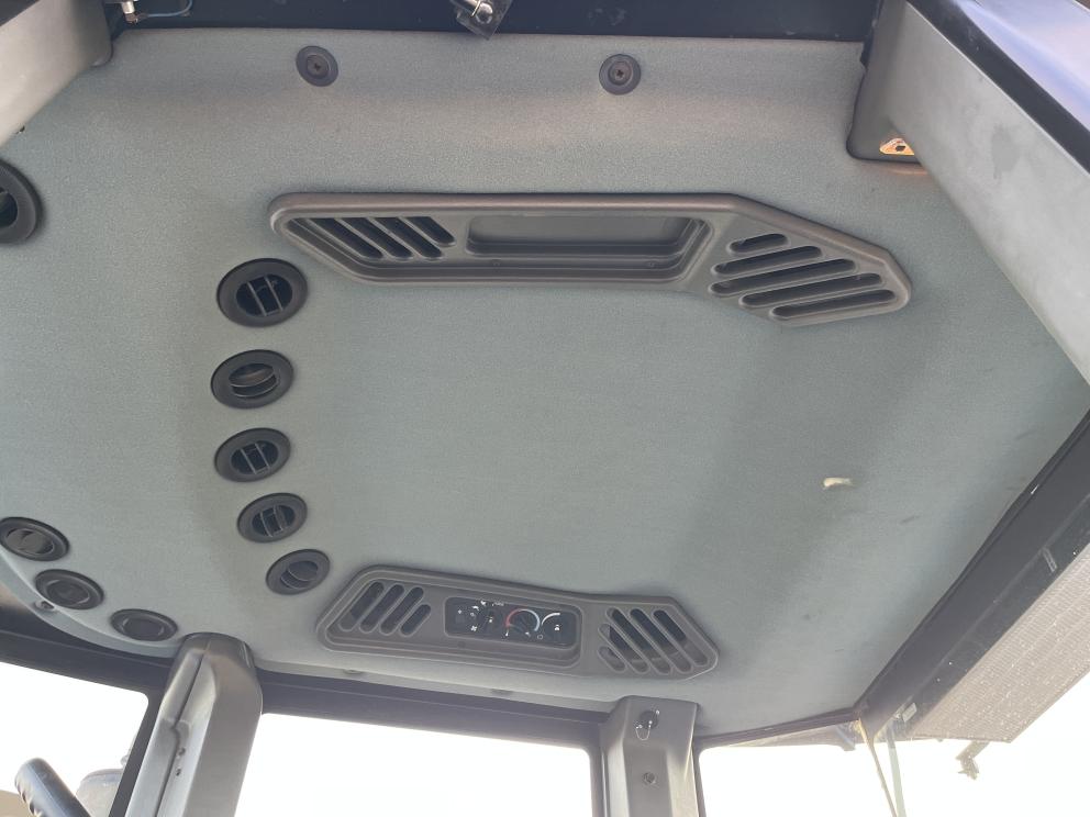 Image for 2001 New Holland 9484