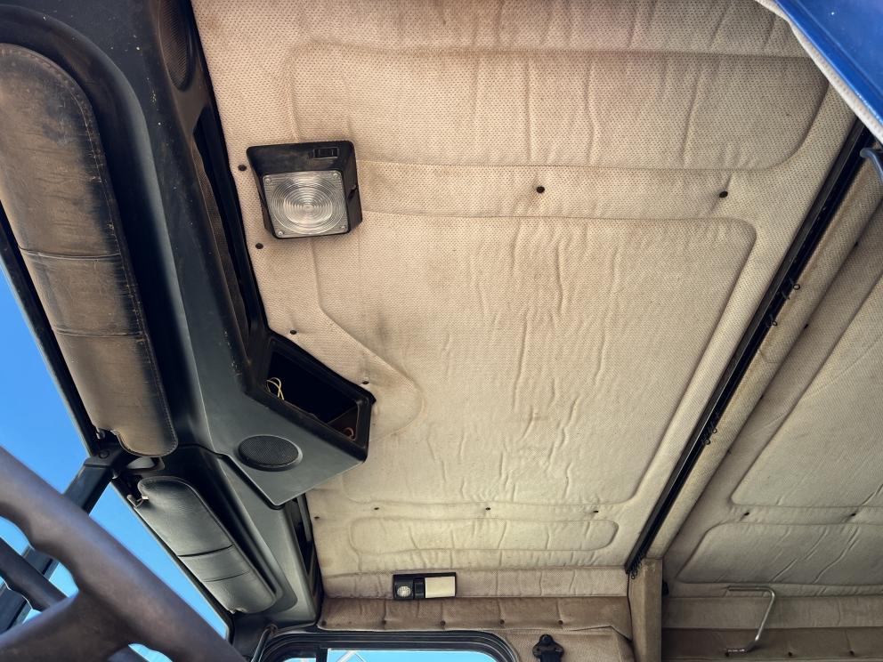 Image for 1996 Freightliner FLD112