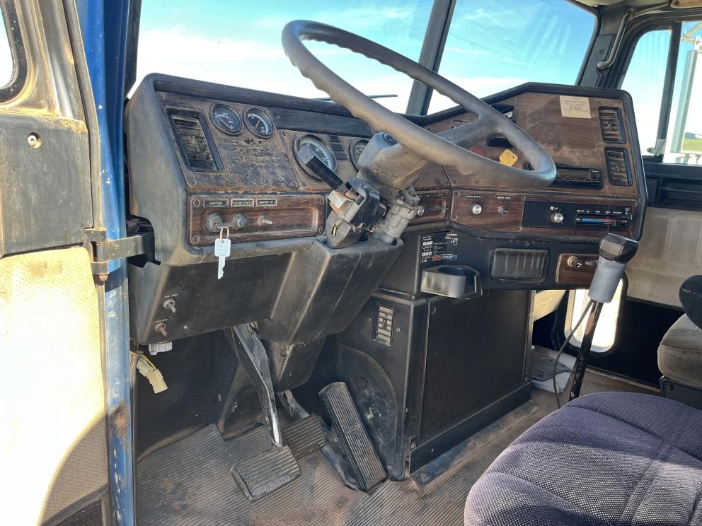 Image for 1996 Freightliner FLD112