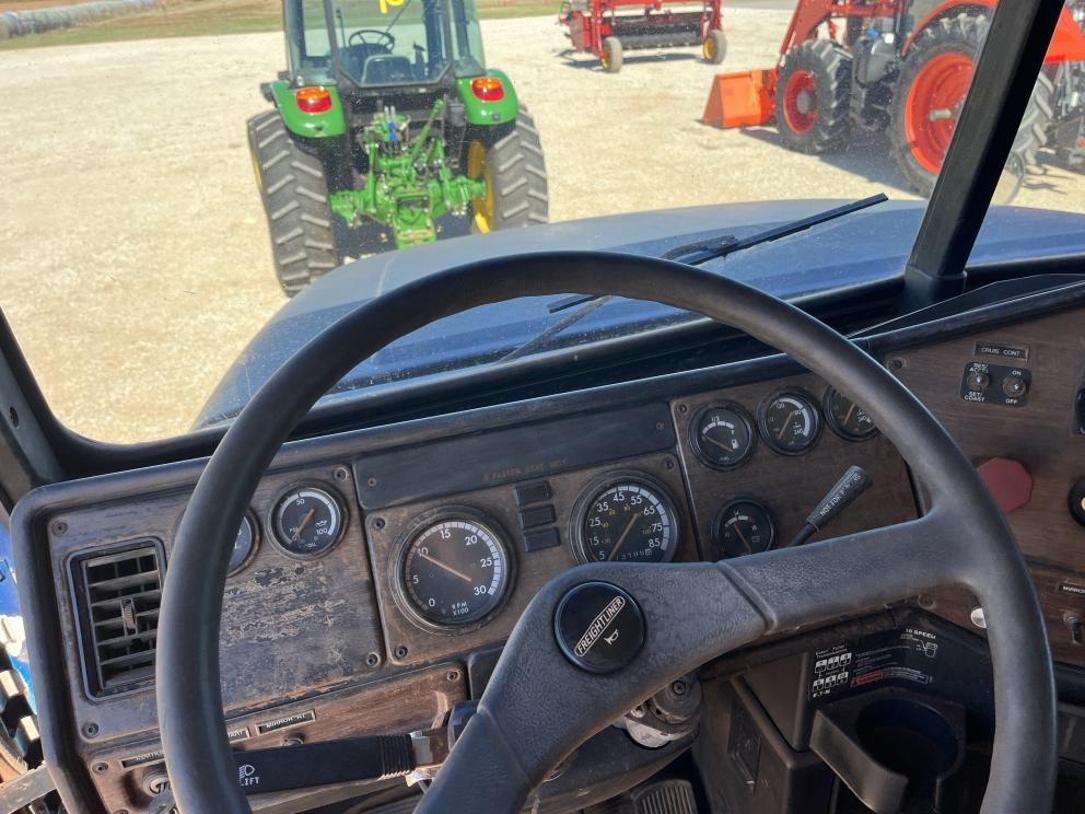 Image for 1996 Freightliner FLD112