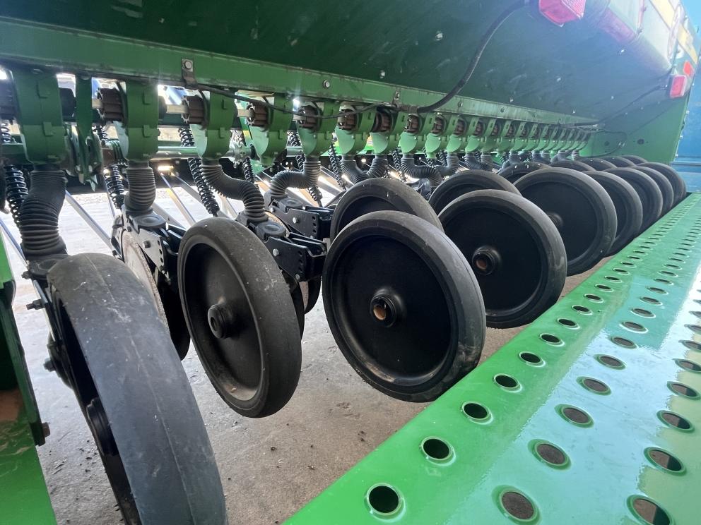 Image for 2020 John Deere BD1110