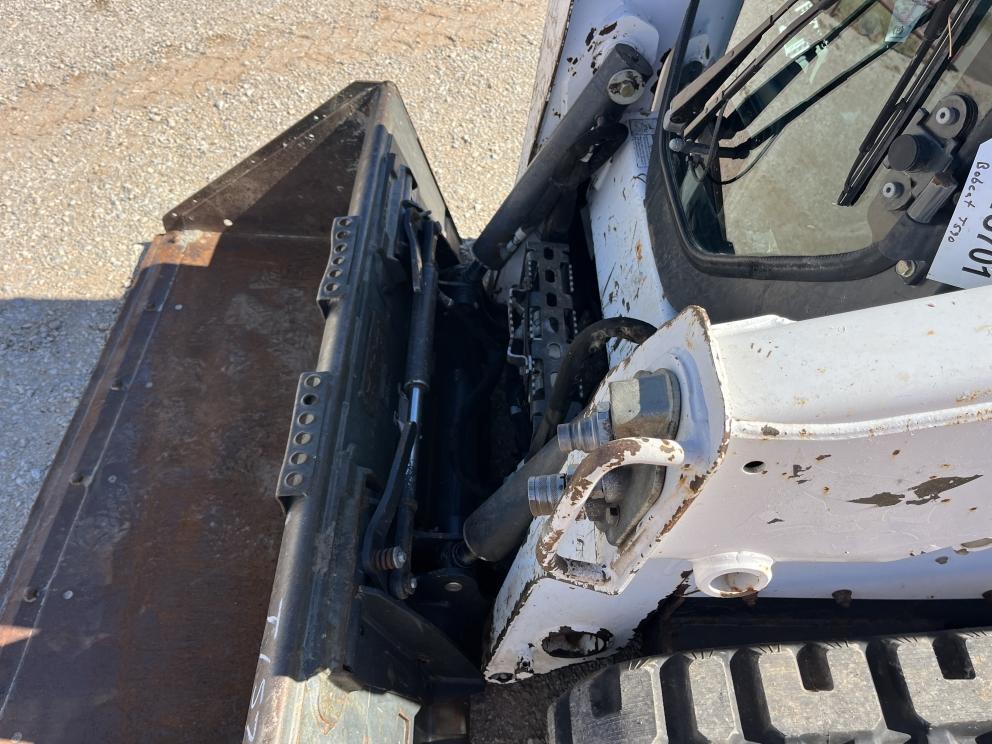 Image for 2015 Bobcat T590