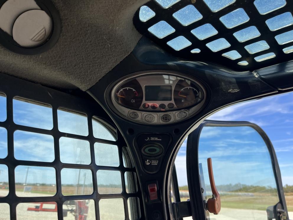 Image for 2015 Bobcat T590