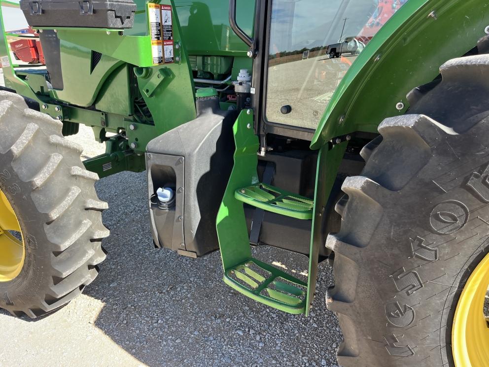 Image for 2020 John Deere 5100E