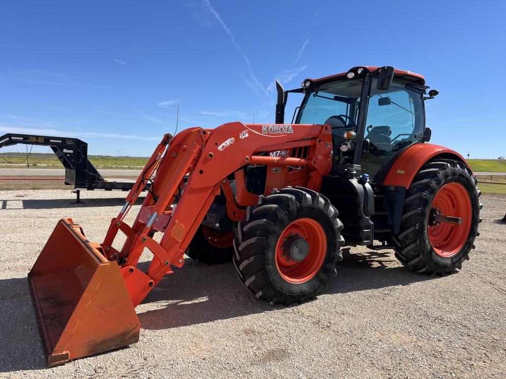 Image for 2019 Kubota M7-152 Deluxe