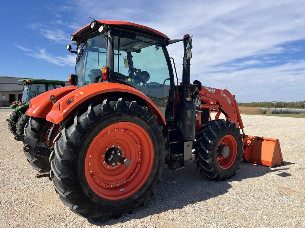 Image for 2019 Kubota M7-152 Deluxe
