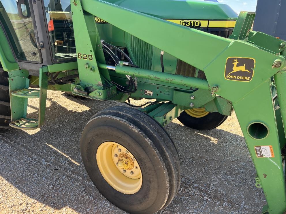 Image for 1999 John Deere 6310