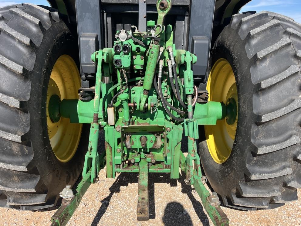 Image for 1999 John Deere 6310