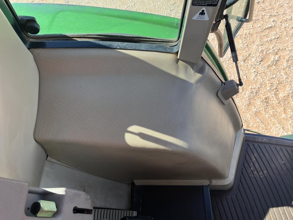 Image for 1999 John Deere 6310