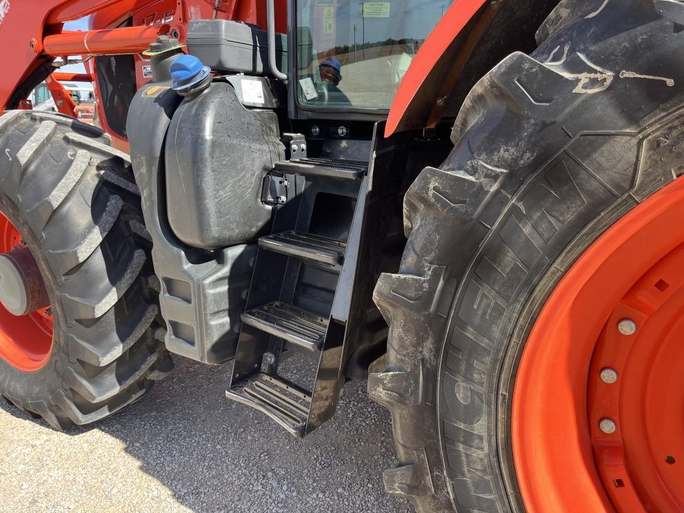 Image for 2019 Kubota M7-152 Deluxe