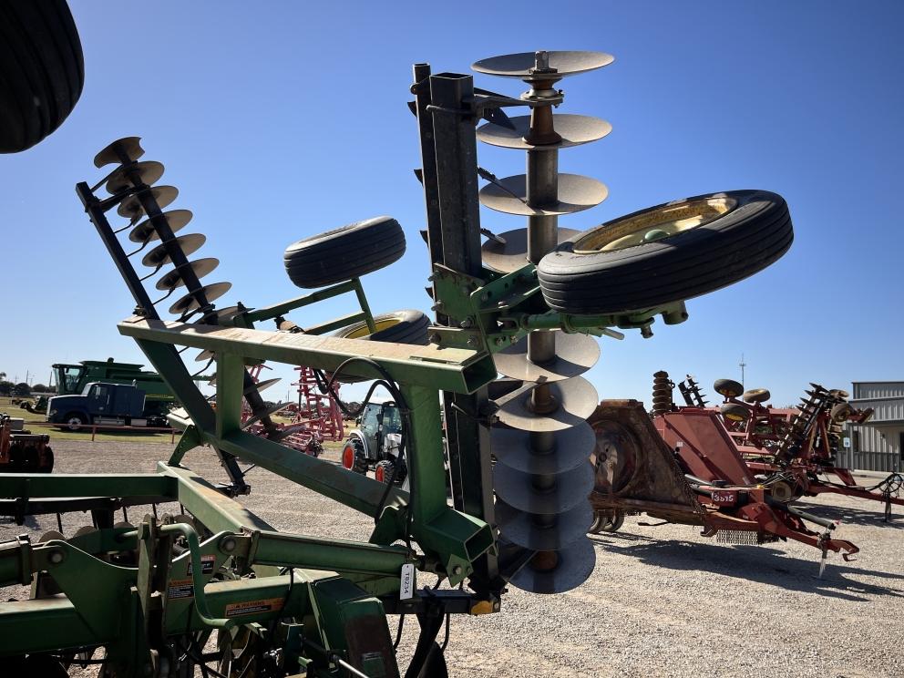 Image for 1996 John Deere 630