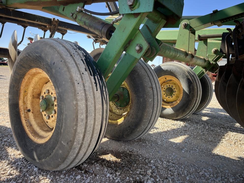 Image for 1996 John Deere 630