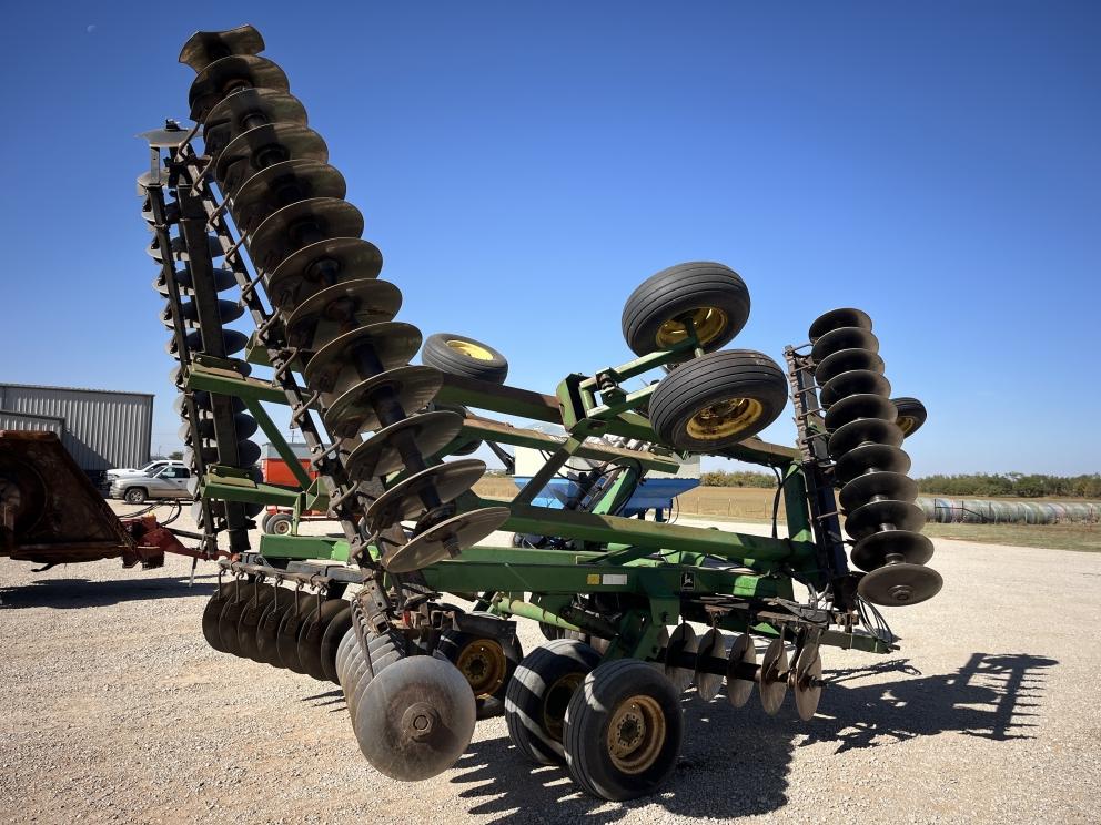 Image for 1996 John Deere 630