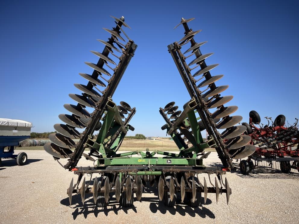 Image for 1996 John Deere 630