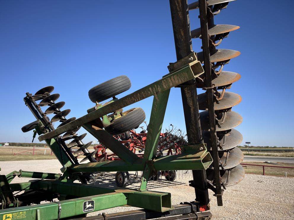 Image for 1996 John Deere 630