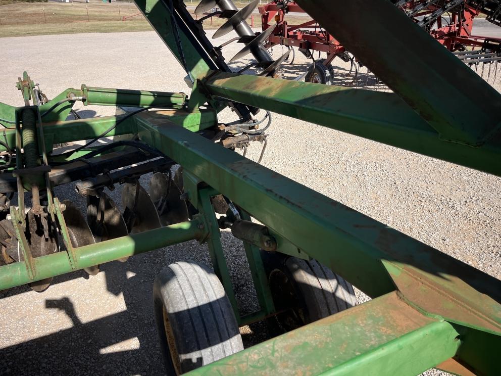 Image for 1996 John Deere 630