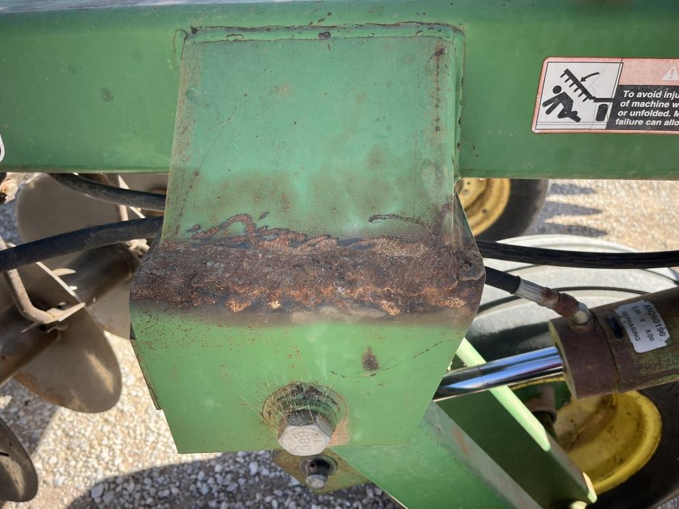 Image for 1996 John Deere 630