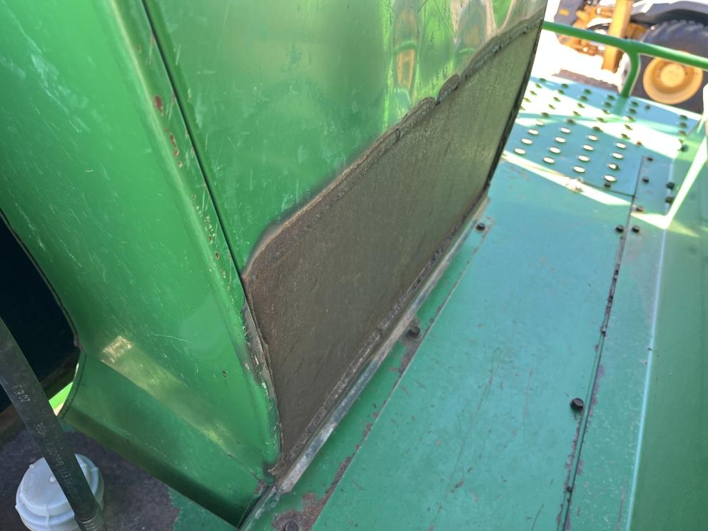 Image for 2004 John Deere 7460