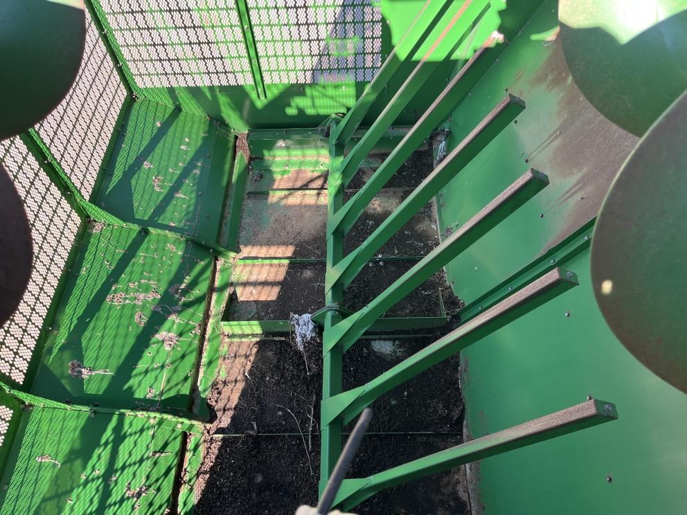 Image for 2004 John Deere 7460