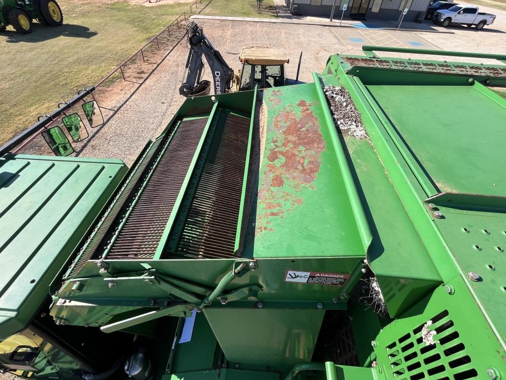 Image for 2004 John Deere 7460