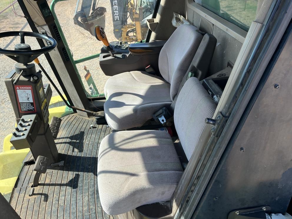 Image for 2004 John Deere 7460