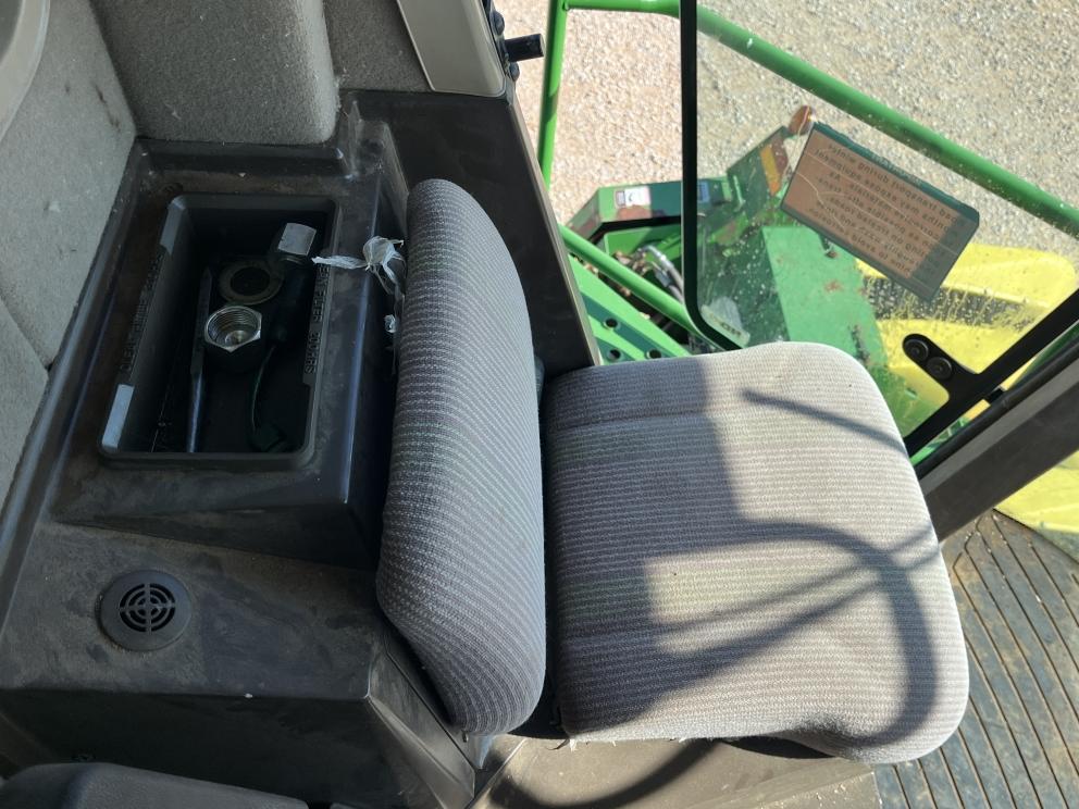 Image for 2004 John Deere 7460