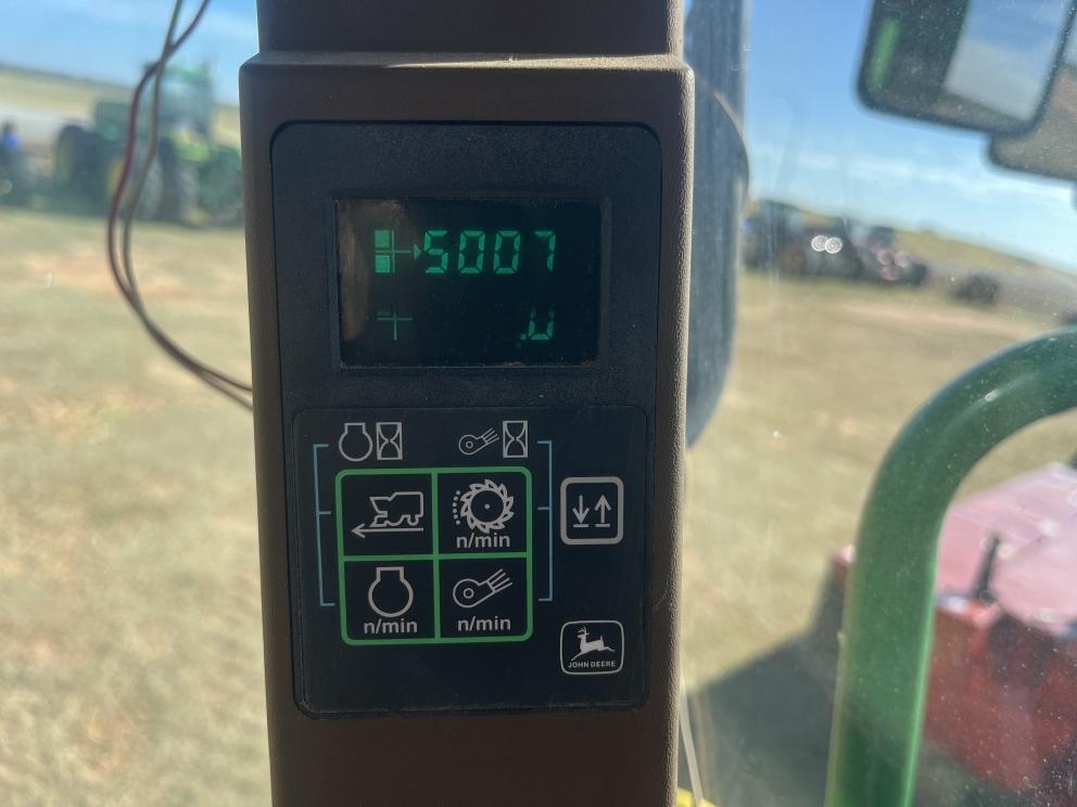 Image for 2004 John Deere 7460