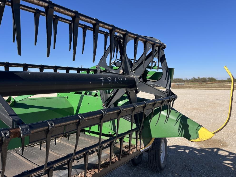 Image for 2016 John Deere 640FD